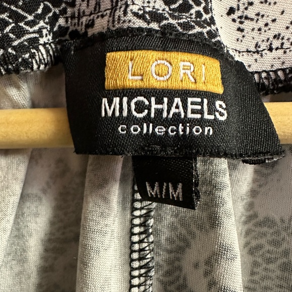 Lori Michaels Collection tank blouse - Picture 3 of 5